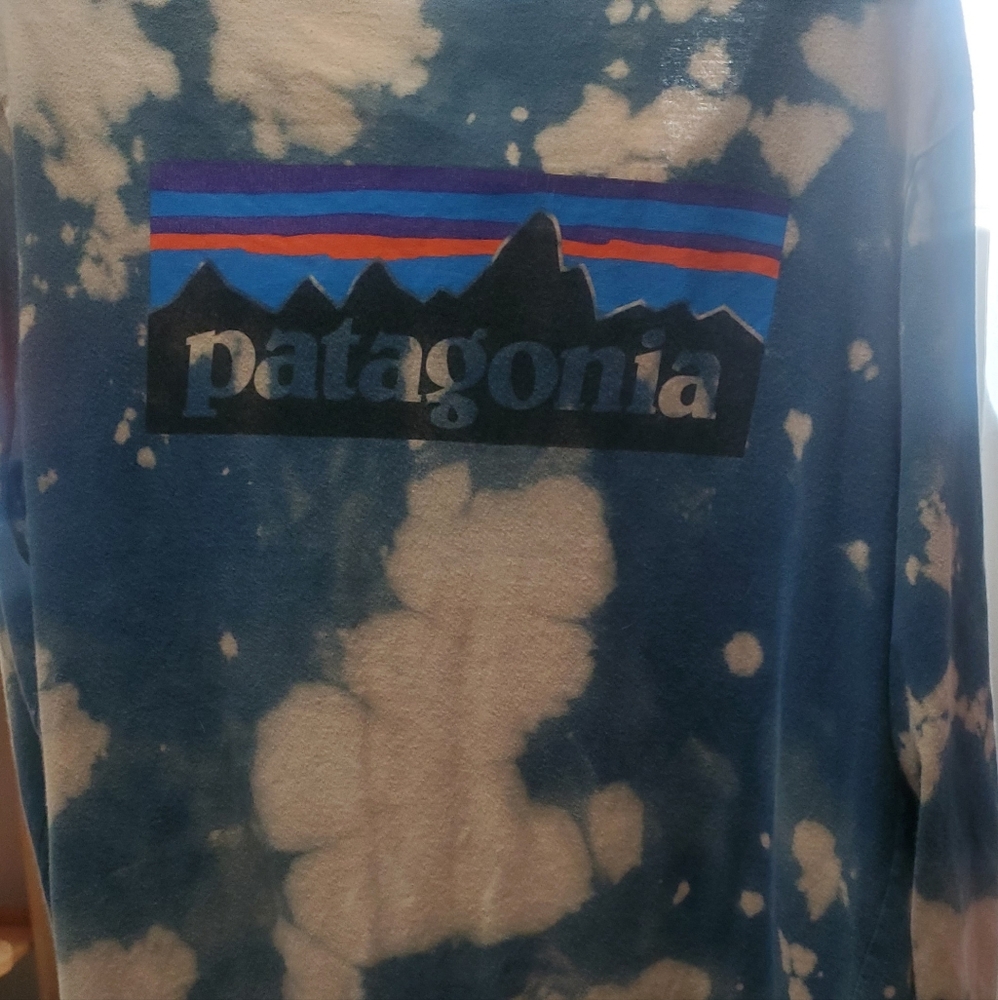 Patagonia Shirt Longsleeve Tee Tan Teal L mens or xl womens bleach look cool